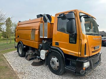 Spazzatrice praticamente nuova