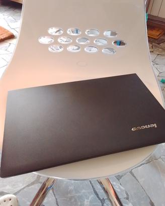 Lenovo B590-PARI AL NUOVO.
