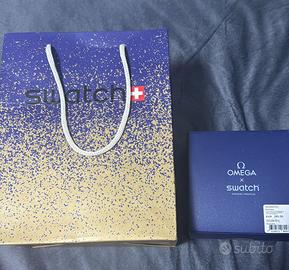 Orologio Swatch x Omega Moonswatch Snoppy Gold