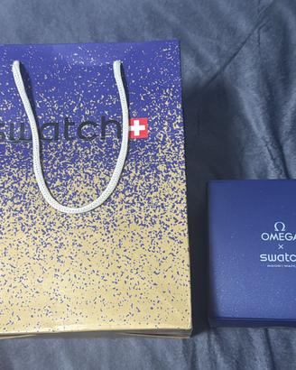 Orologio Swatch x Omega Moonswatch Snoppy Gold