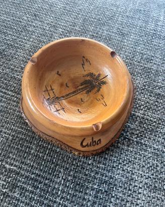 Posacenere in legno Cuba artigianale
