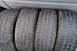 Gomme 225 65 r 16 c