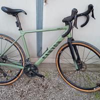 Bicicletta gravel Canyon