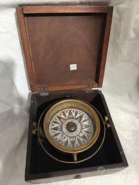 Bussola ottone con custodia originale legno 1870