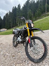 Moto Enduro Rieju MRT 125
