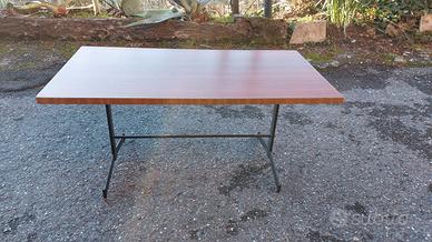 Tavolino stile scandinavo