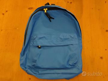 Zaino colore blu chiaro