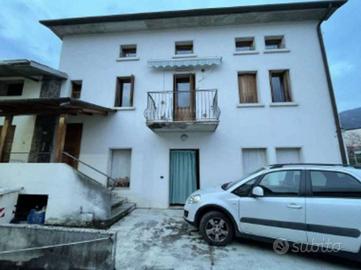 Immobile in asta di 534 m² con più di 5 locali e b