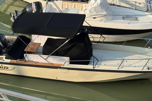 Boston Whaler Outrage 25 Classic