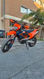Ktm 690 smc r 2026