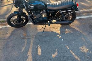 Triumph Bonneville black