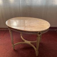 Tavolino ovale di legno e marmo