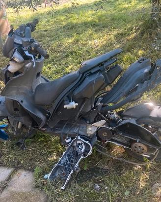 Aprilia sr 50 (leggere descrizione)