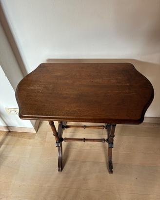 Tavolino in legno