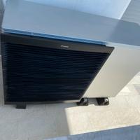 Chiller pompa di calore aria/acqua Daikin