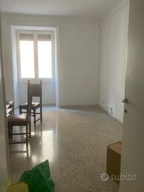 Stanze uso studio ufficio zona Lepanto/Tribunale