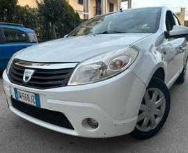 Dacia Sandero 1.4 8V GPL LAUREATE
