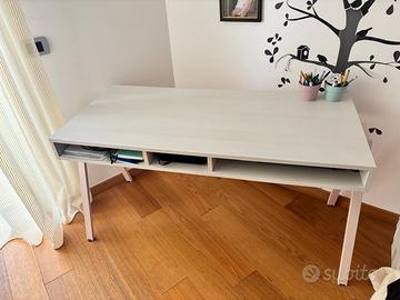 Scrivania modello vanny NIDI