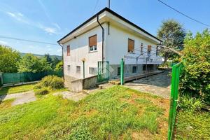 VILLA SINGOLA A GASSINO TORINESE