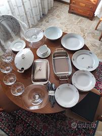 KIT DI STOVIGLIE PER LA CASA