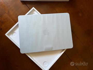 Apple macbook Air M5