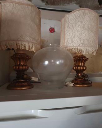 Lampade da tavolo o da comodino .