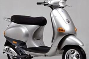 PIAGGIO VESPA 50 ET 2 RICAMBI