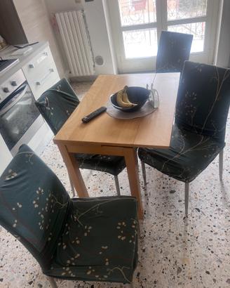 Tavolo con 4 sedie