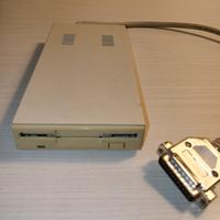 Lettore Floppy Disk esterno per Commodore Amiga