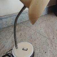 Lampada da tavolo vintage 