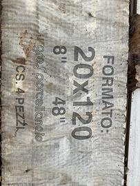 Lastre in gress porcellanato finto legno