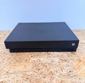 Xbox one x 1tb con due giochi