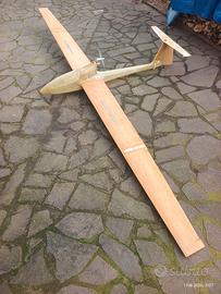 Motoaliante RC Weekend di Cuccolo