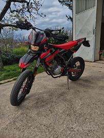 MOTARD FANTIC 125 