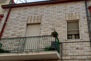 Appartamento in terra tetto bifamiliare