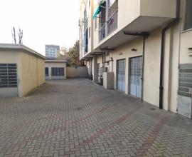 Magazzino 120 m2 zona Santa Rita