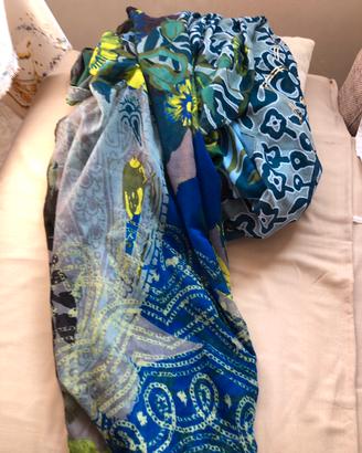 Foulard “Desigual”