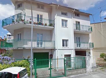 Luminoso appartamento piano primo