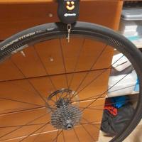 Cerchi tubolare leggeri profilo basso in Carbonio