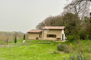 RUSTICO A BAGNOREGIO