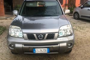 NSSAN X TRAIL  dci