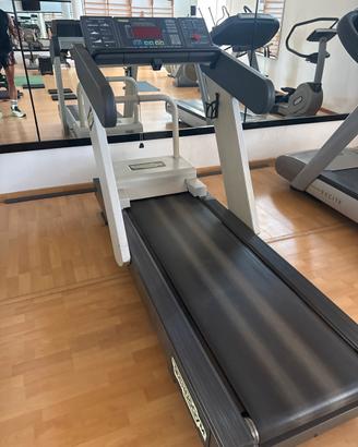 Attrezzi technogym