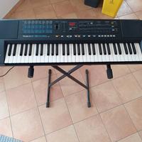 pianola Roland E-15 Intelligent Synthesizer 