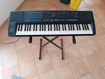 pianola Roland E-15 Intelligent Synthesizer 