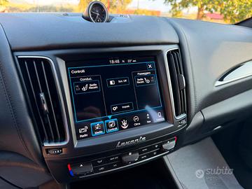 MASERATI LEVANTE V6