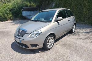 Lancia Ypsilon 1.2 69 CV Argento