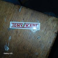 adesivi tony kart e vega