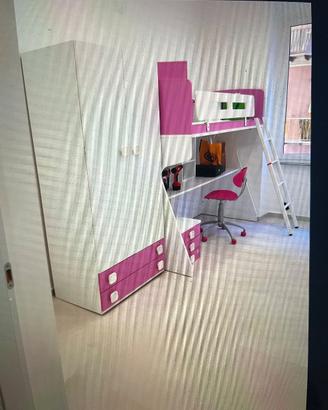 Cameretta con letto a soppalco ragazza bambina
