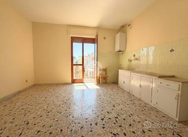 3 LOCALI A LUCERA