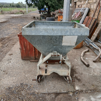 Spandiconcime zincato 400 lt